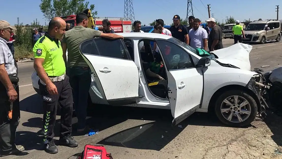 Isparta'da feci kaza: 9 yaralı