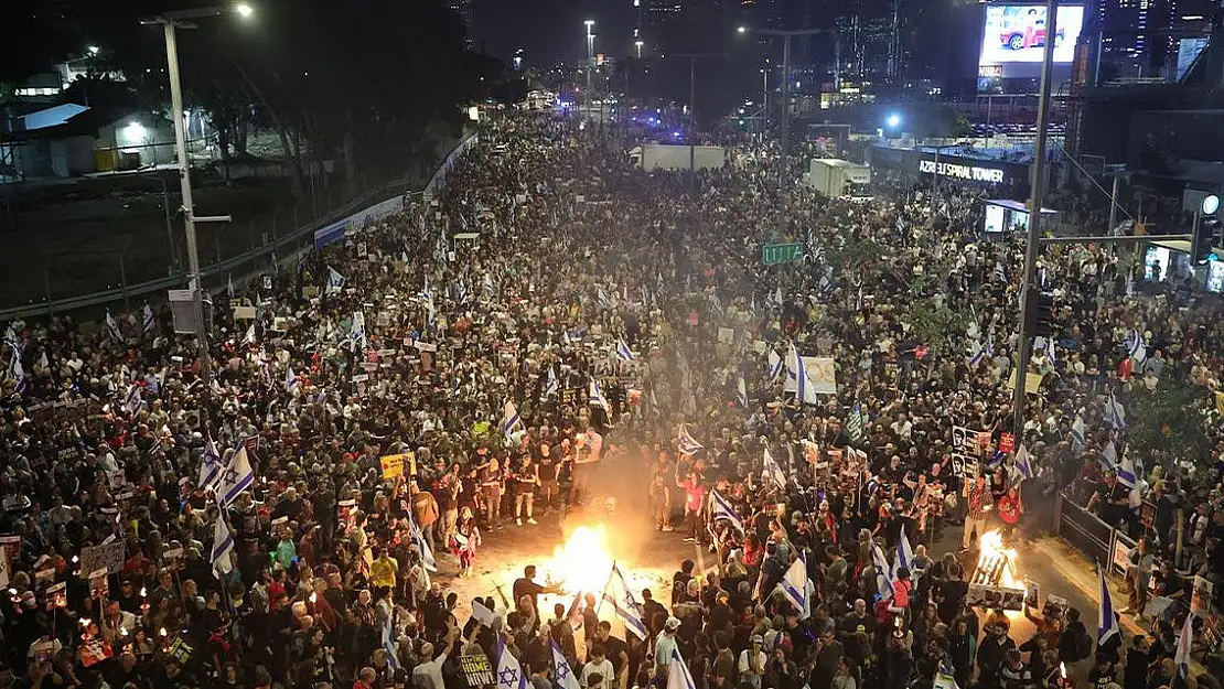 İsrail'de Netanyahu hükümeti protesto edildi