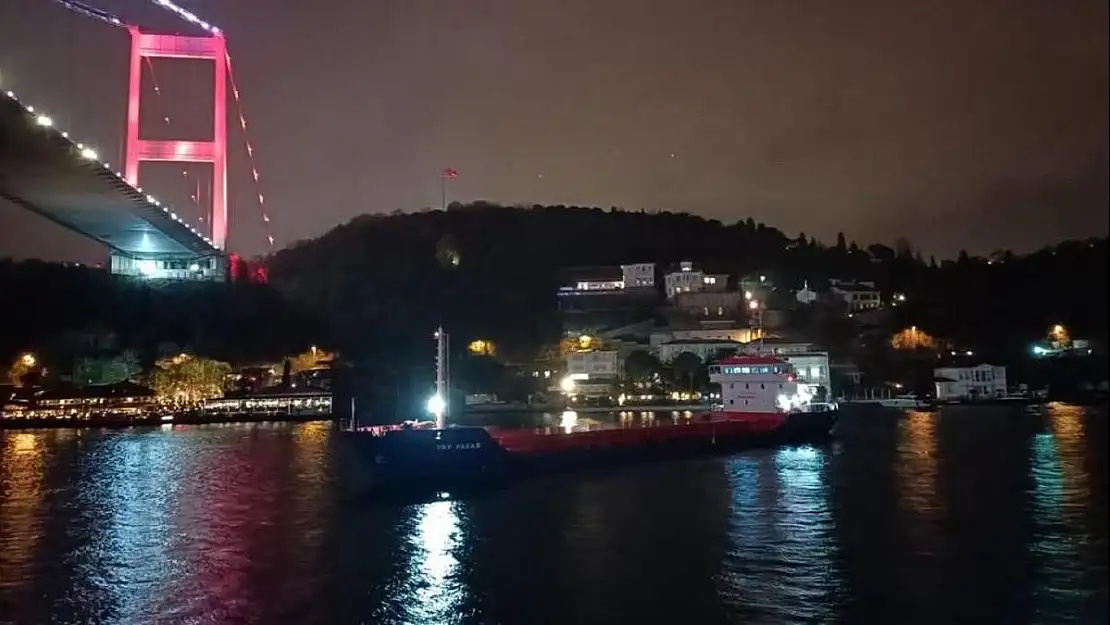 İstanbul Boğazı gemi trafiğine kapatıldı