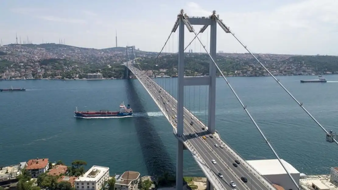 İstanbul Boğazı’nda gemi geçişi durduruldu