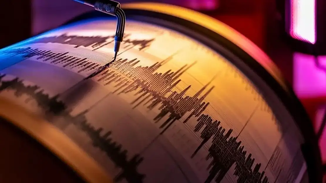 İstanbul'da sabah saatlerinde korkutan deprem: Kandilli ve AFAD duyurdu