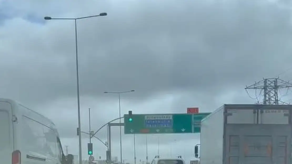 İstanbul'da yol verme tartışması! 