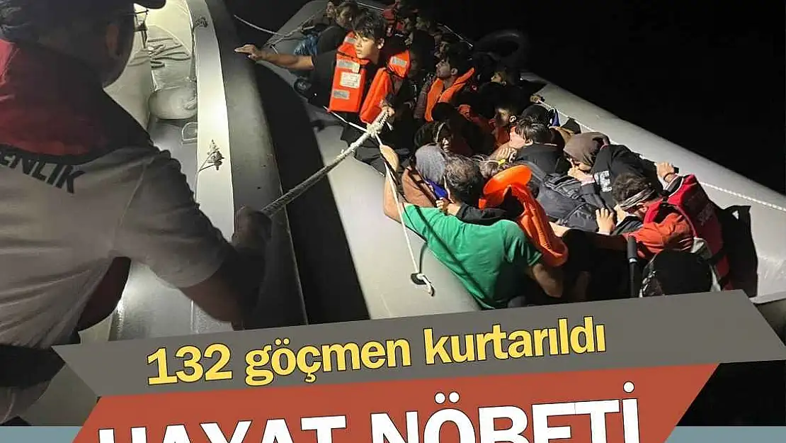 İzmir açıklarında 132 kaçak göçmen karaya çıkartıldı