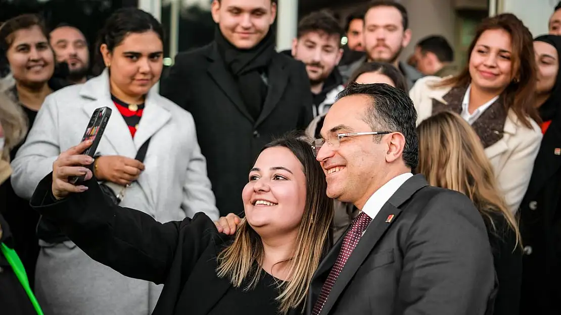 İzmir Büyükşehir Belediye Başkan Aday Adayı Olgun Atila’dan İzmirliler’e davet!