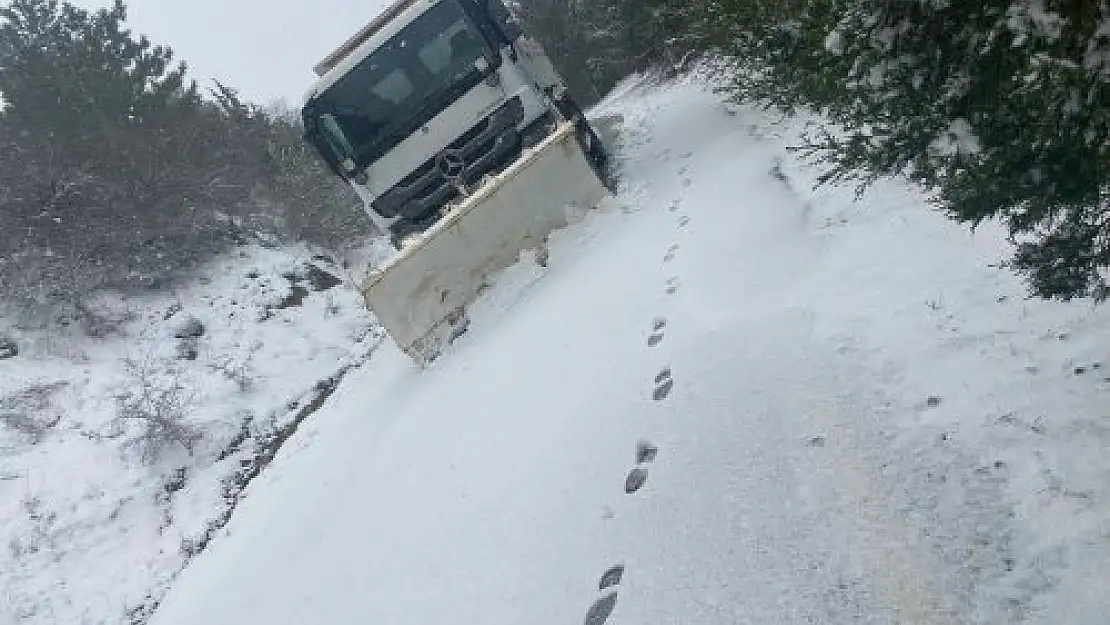 İzmir Büyükşehir Belediyesi ekipleri kar teyakkuzunda