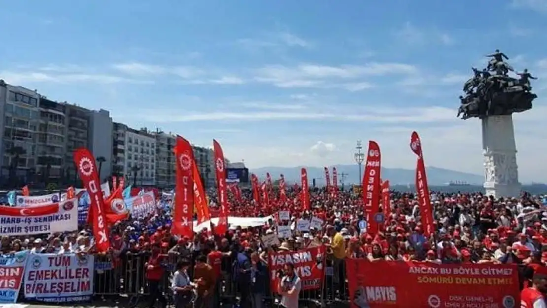 İzmir'de 1 Mayıs coşkusu Gündoğdu Meydanı'nda başlıyor!