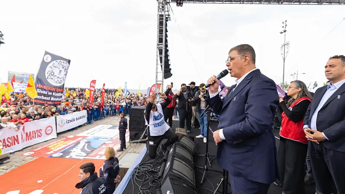 İzmir'de 1 Mayıs coşkusu
