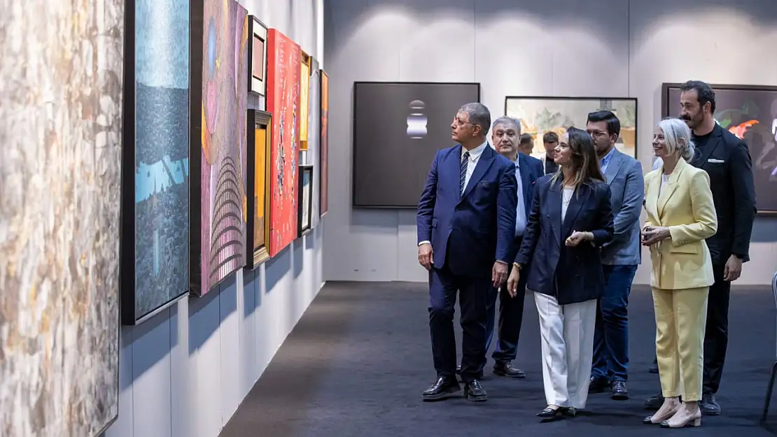 İzmir'de beş gün boyunca sanat rüzgarı esecek! O fuarda neler yok ki…