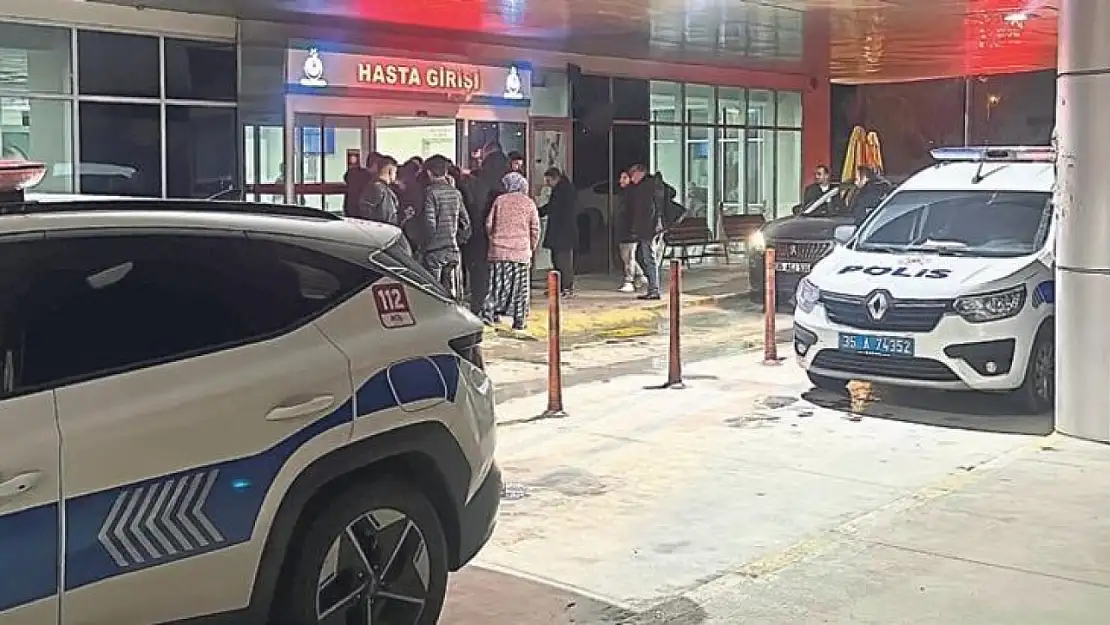 İzmir'de bıçaklı kavga: Çok sayıda yaralı var!