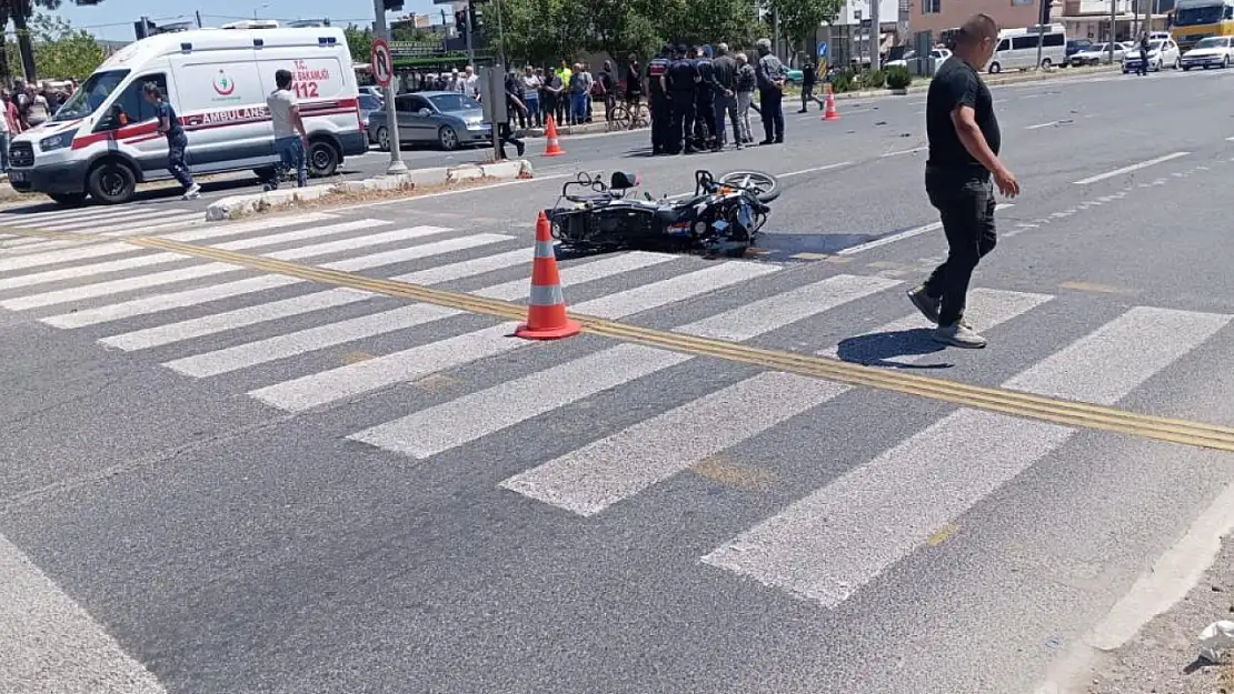 İzmir'de feci kaza: Ölü ve yaralılar var
