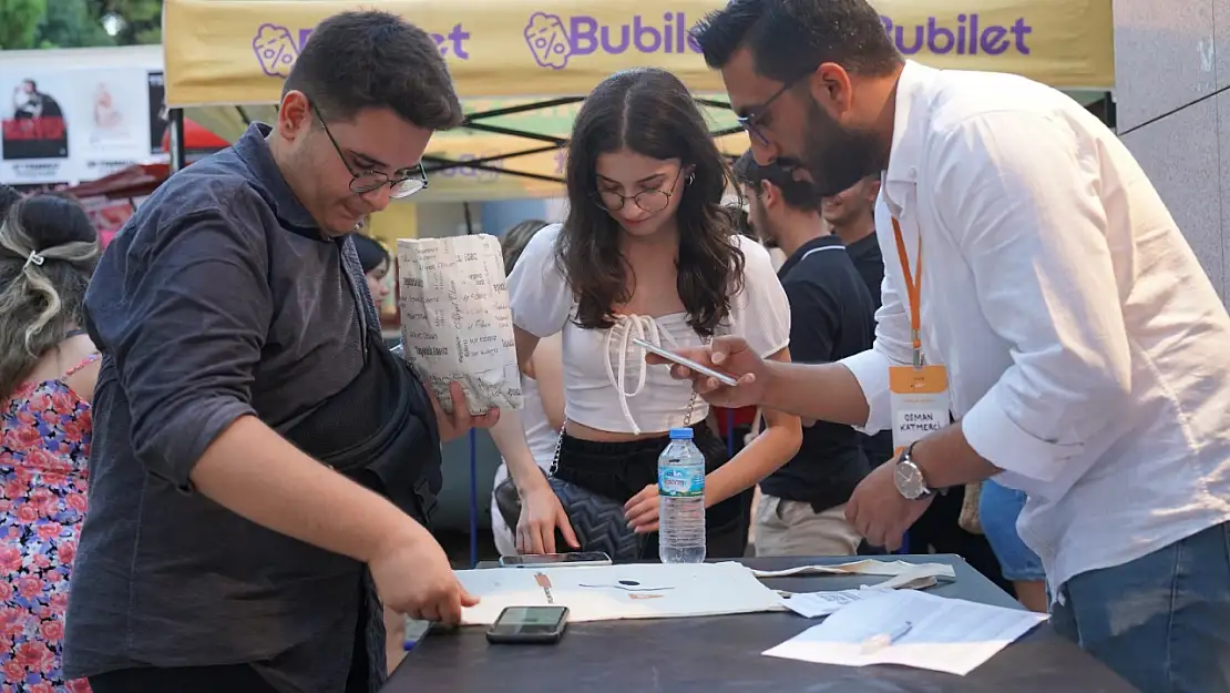 İzmir'de gençlere ücretsiz etkinlik müjdesi! Başvurular başlıyor...