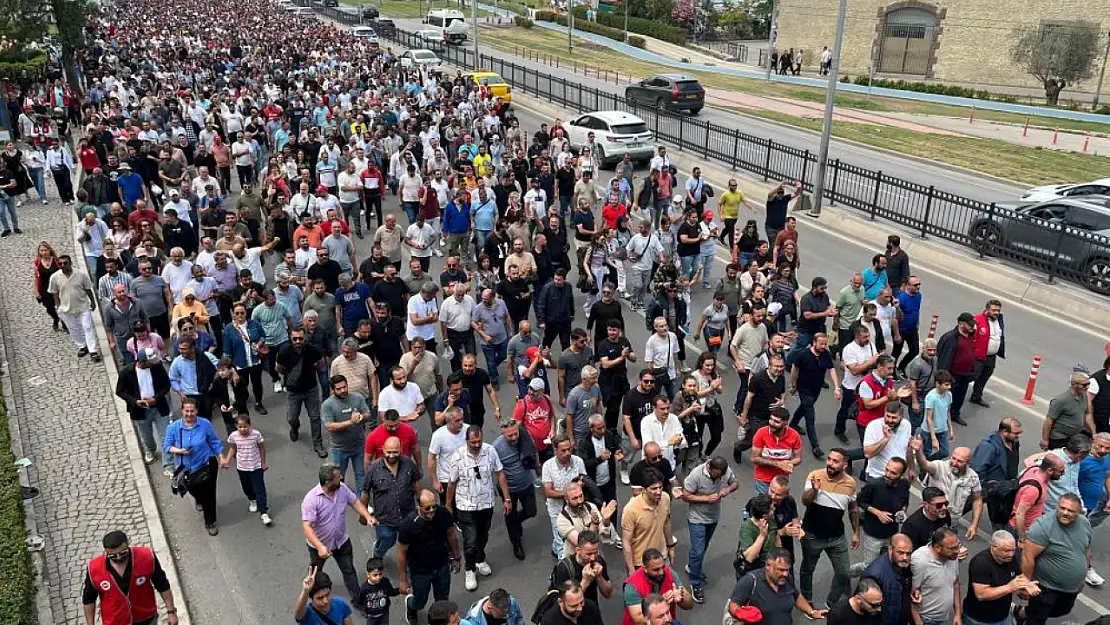 İzmir'de grevde 3. gün: Hizmetler durdu, Kordon çöple doldu