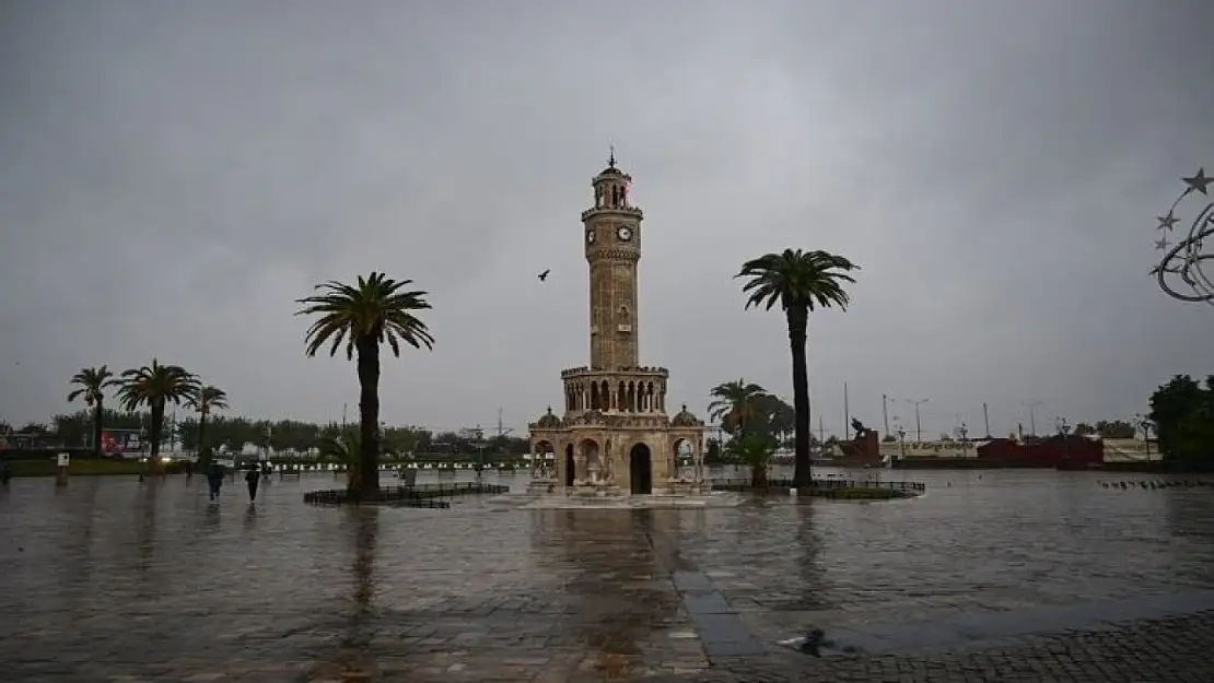 İzmir'de hava durumu açıklandı: Bugün kayarak düşmeyin, sarkan elektrik tellerinden uzak durun