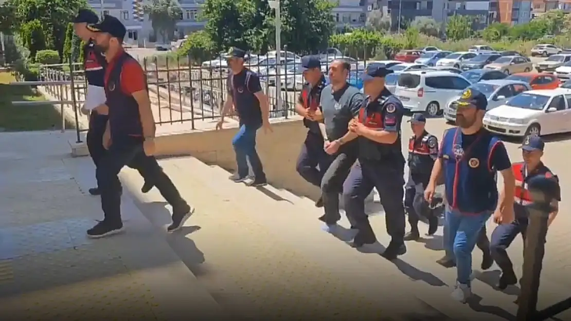 İzmir'de jandarmadan firari katil zanlısına nokta operasyon!