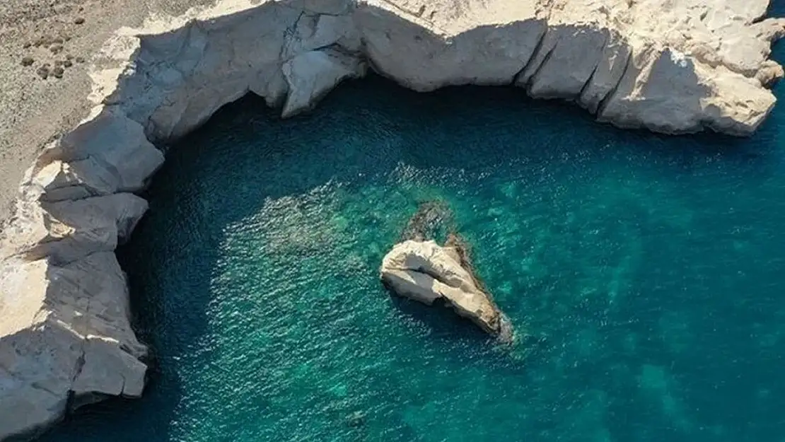 İzmir'de korkutucu sesler çıkaran kayalıklar: Fotoğraf çekmek isteyenler ve turistler akın ediyor- Neye benzediğini görünce şok olacaksınız