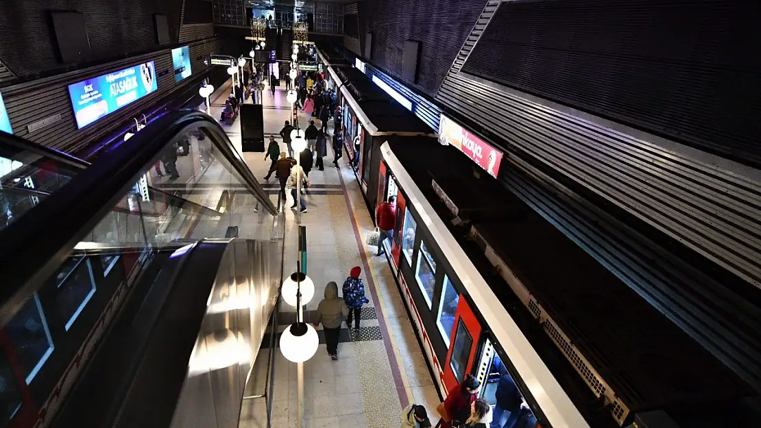 İzmir'de metroya binecekler artık bunu yapacak: 4 ay içinde tamamlanacak!