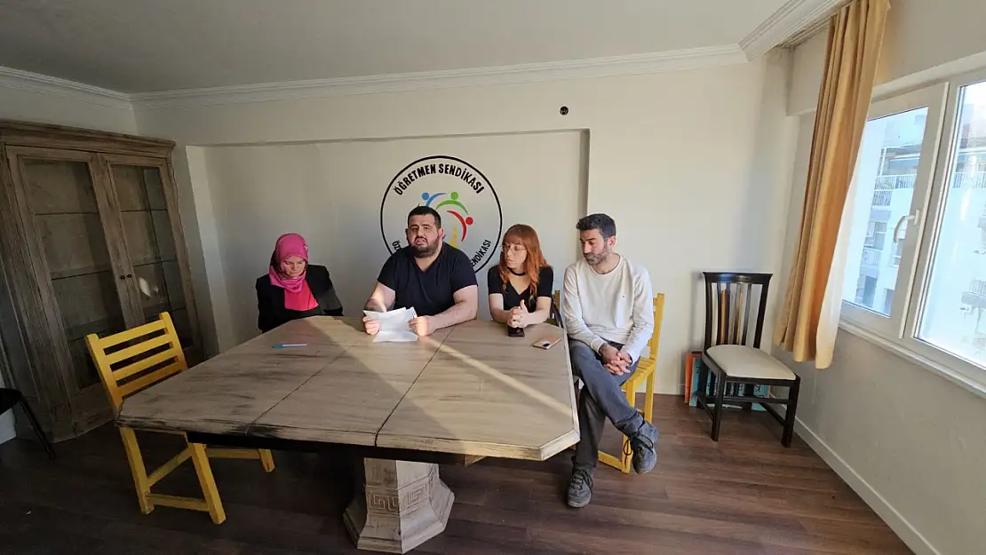 İzmir'de öğretmenler aylarca maaş bekledi! 'Emek haktır, gasp edilemez'