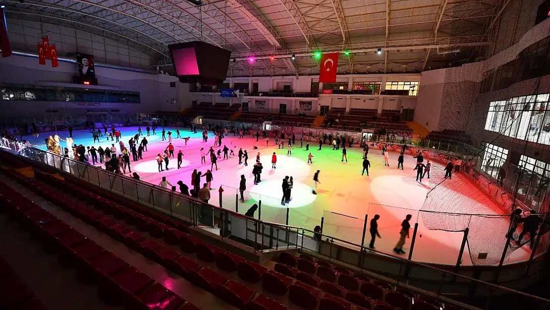 İzmir'de salon doldu taştı, zam yok!