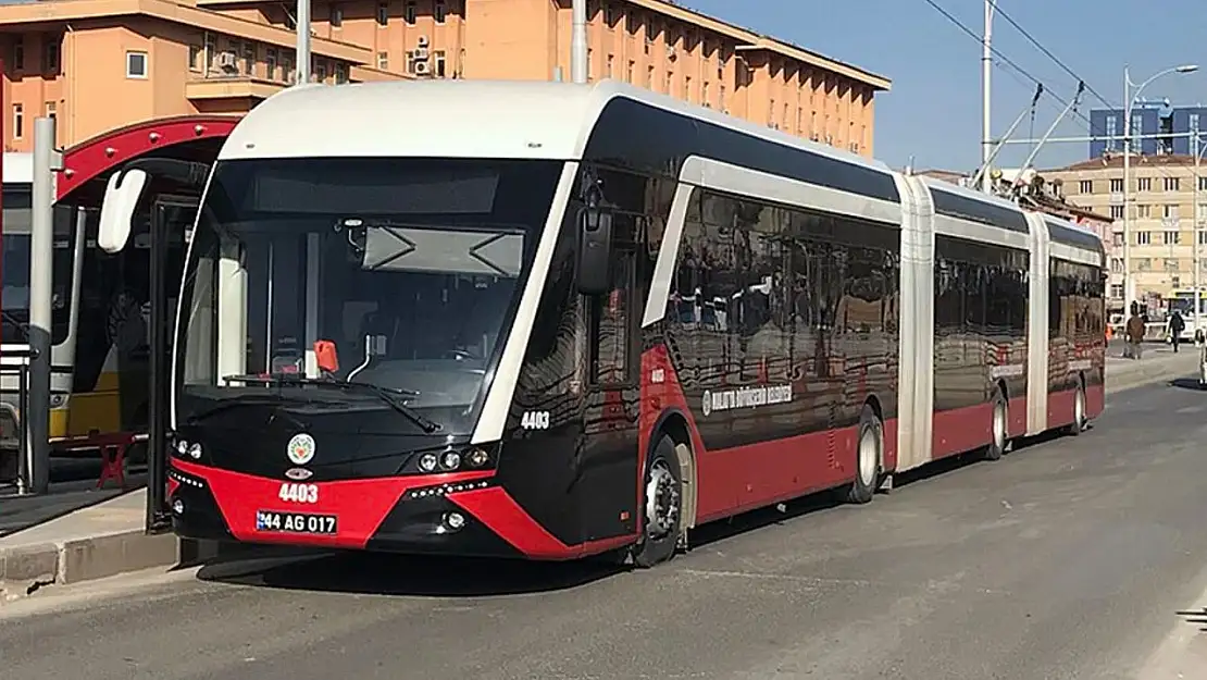 İzmir'de troleybüse İzmirim Kart ile mi binilecek? Şarjlı elektrikli otobüslerde öğrenci, öğretmen, tam, 60 yaş biniş ücretleri ne kadar olacak?