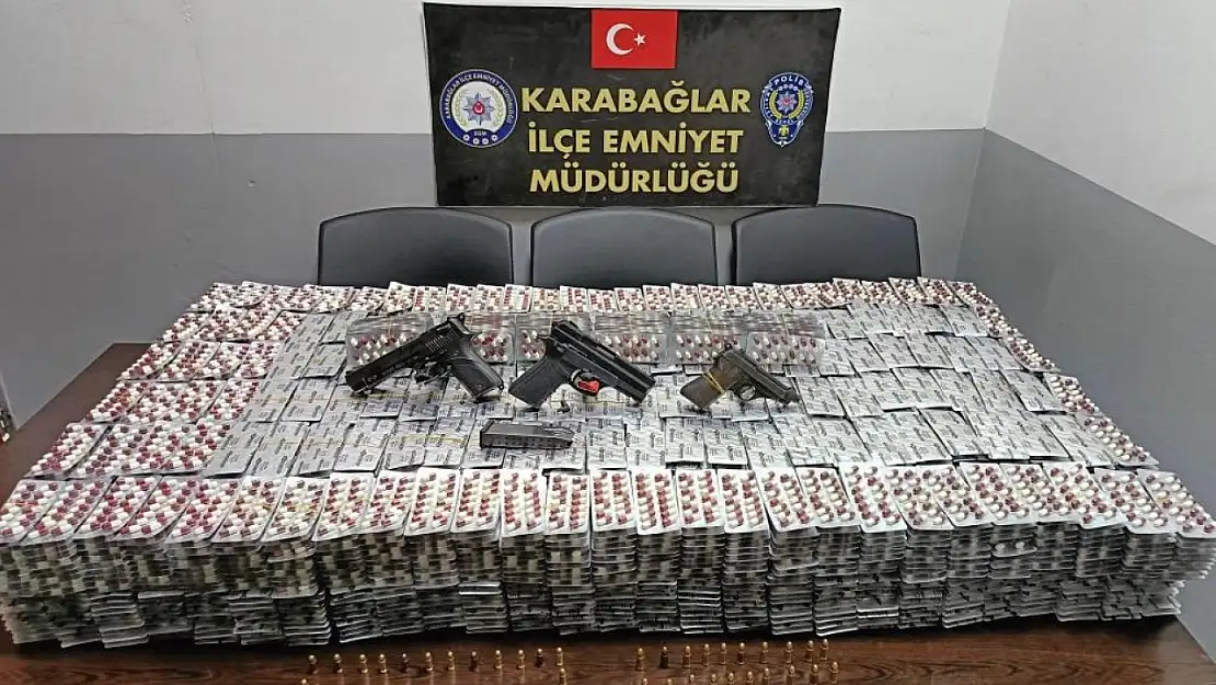 İzmir'de uyuşturucu tacirleri kaçamadı: Ele geçirilenler pes dedirtti