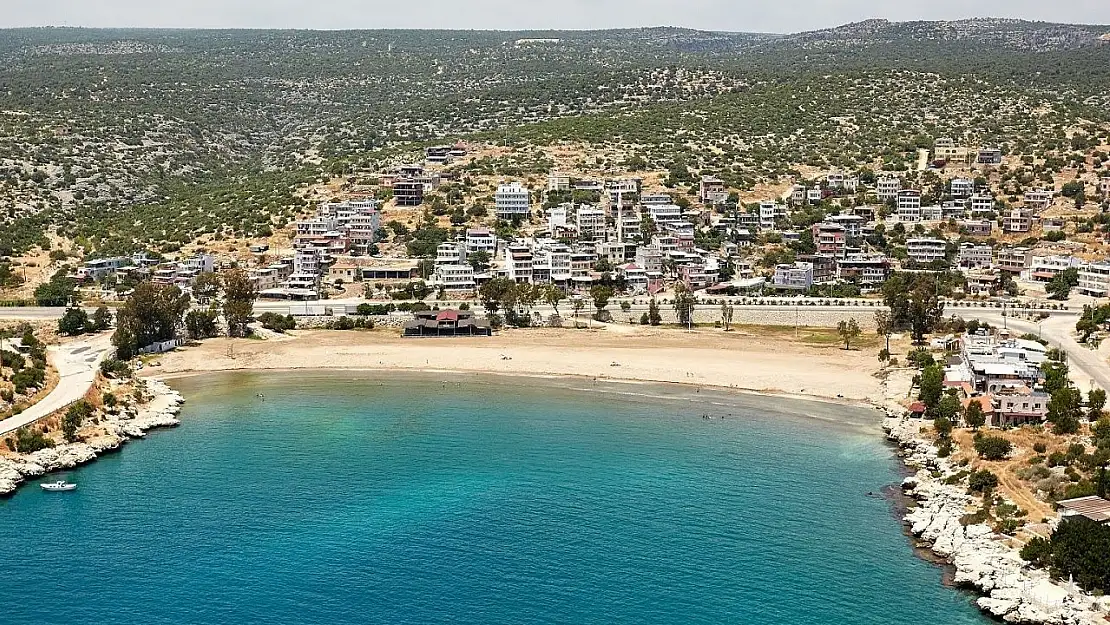 İzmir'de yaz rotalarının yıldızı: Tarihi ve organik pazarıyla ziyaretçi akınına uğruyor
