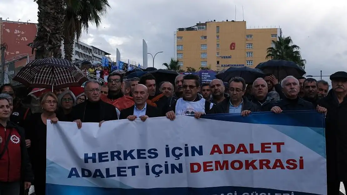 İzmir Emek ve Demokrasi Güçleri 'Adalet' için yürüdü