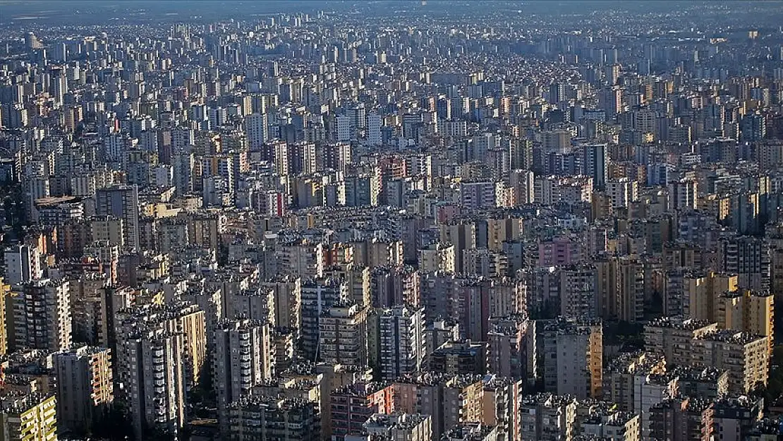 <strong>İzmir gayrimenkul satışlarında ilk 3'te</strong>