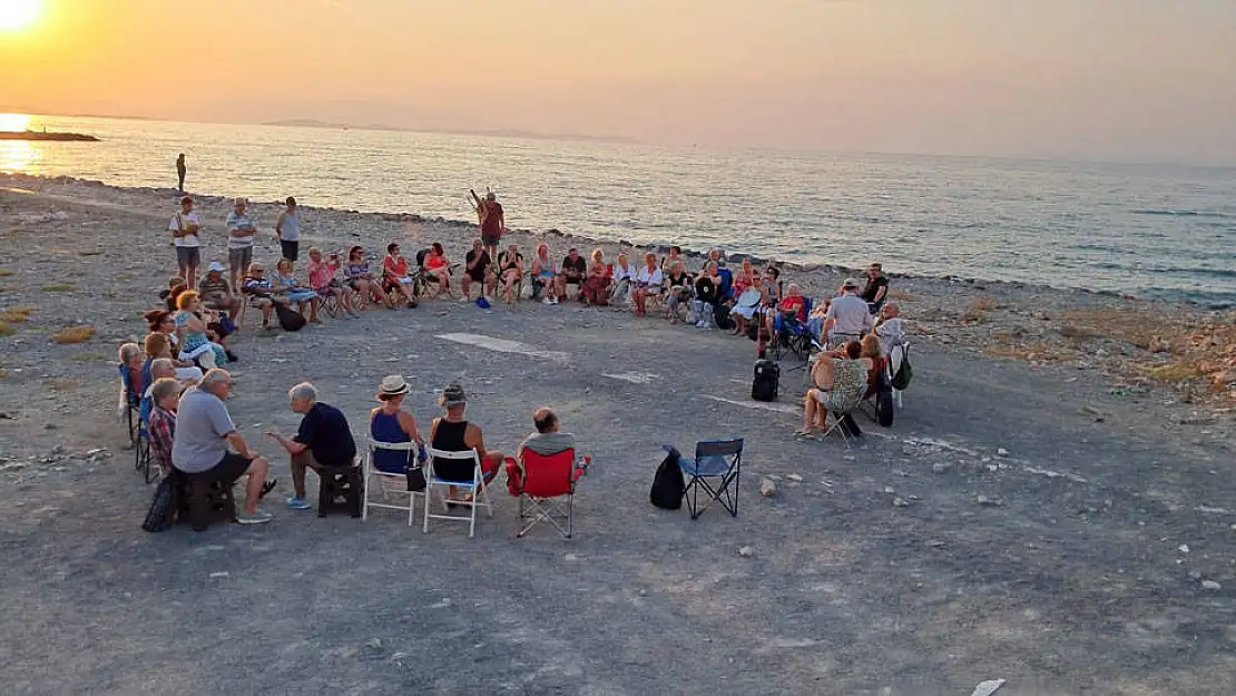 İzmir Güzelbahçe'de ikinci 'Havlu Hareketi' eylemi