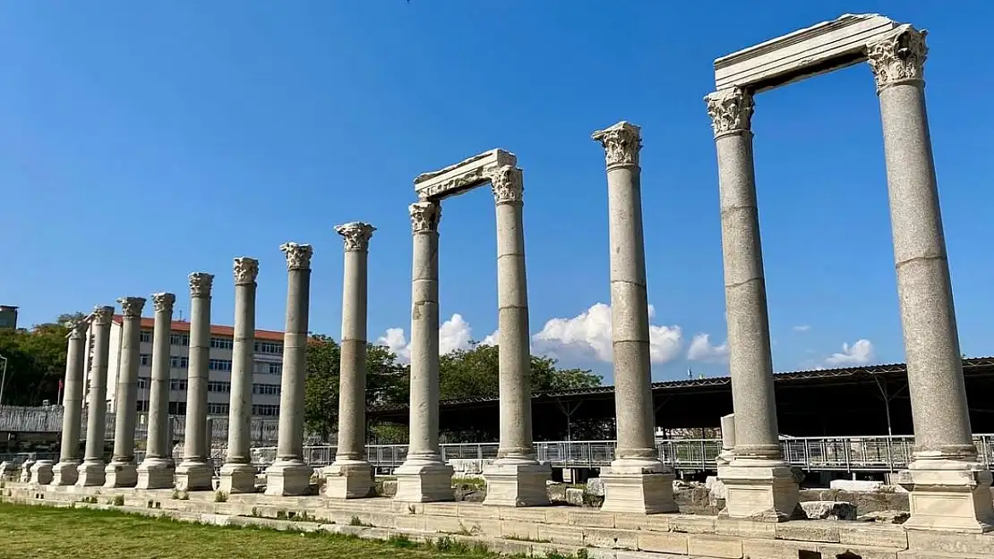 İzmir'in kalbinde tarihe yolculuk: Agora ve Kadifekale yeniden keşfediliyor