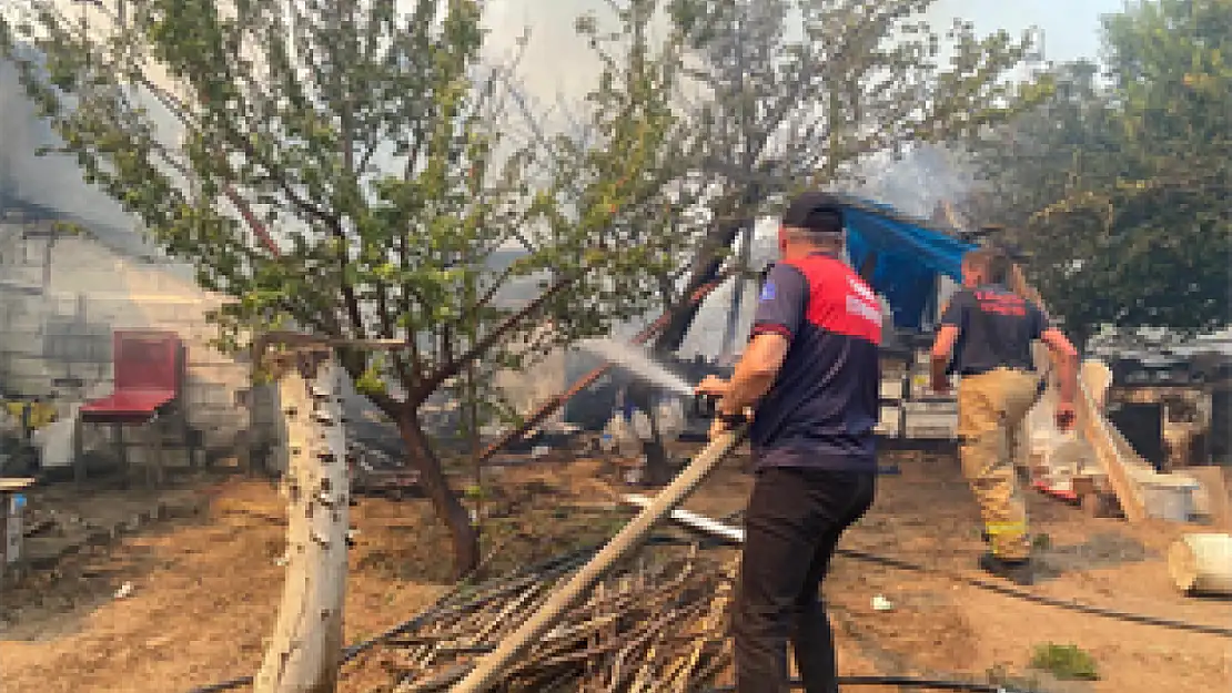 İzmir İtfaiyesi yangınlar için seferberlik ilan etti