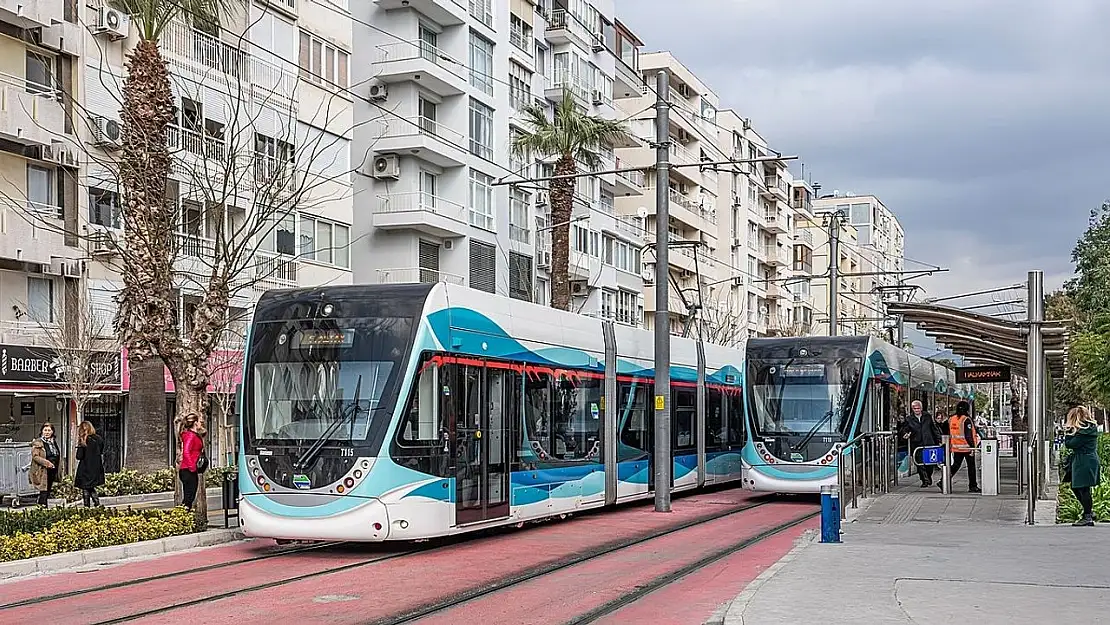 İzmir Konak tramvayında arıza! Seferler durdu