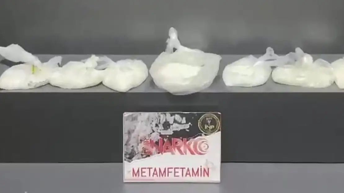 İzmir Otogarı'nda 2 kilo metamfetamin ele geçirildi