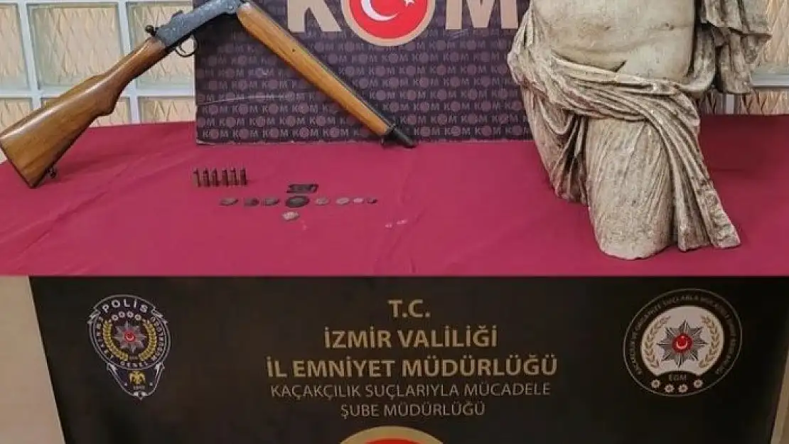 İzmir polisinden 8 ilçede kaçakçılık operasyonu