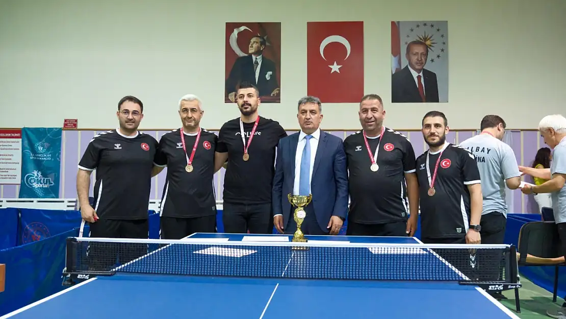 İzmir Tepecik EAH Masa Tenisi Takımı'ndan büyük başarı