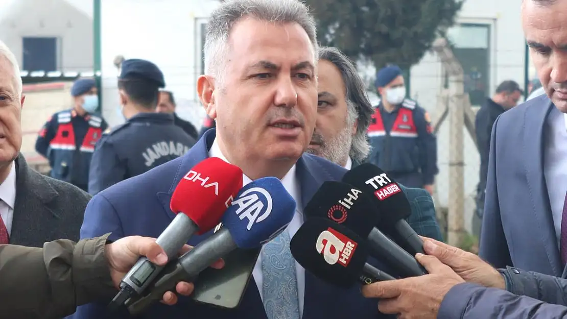 İzmir Valisi Elban: 'Yangın büyük ölçüde kontrol altına alındı'