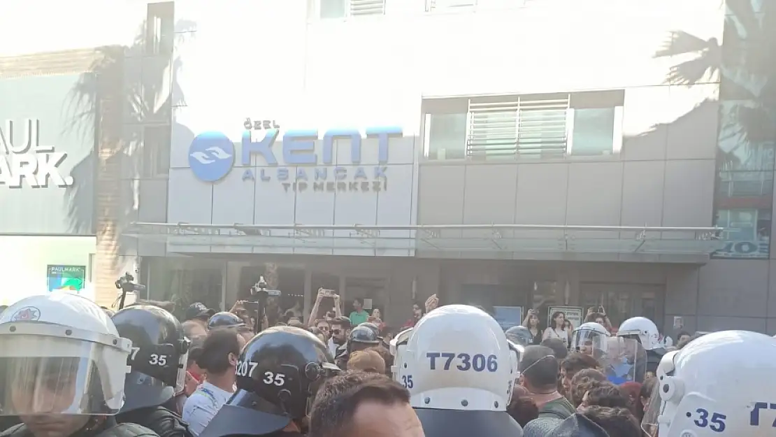 İzmir’de 11. LGBTİQ Onur Yürüyüşü’ne polis müdahalesi