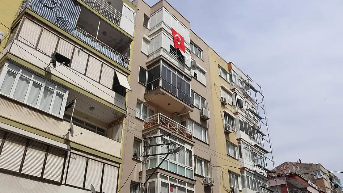 İzmir'de akıl almaz olay! Mahalleli canını zor kurtardı