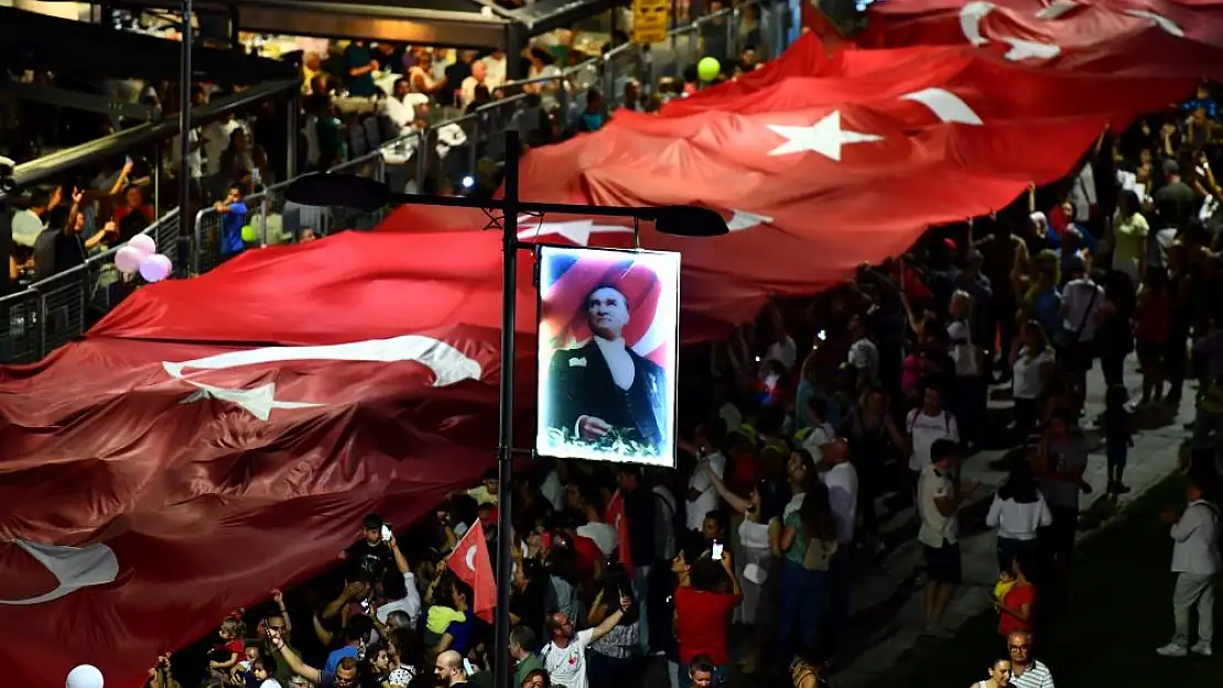 İzmir’de Cumhuriyet’in 100. yılının kutlama programı belli oldu!