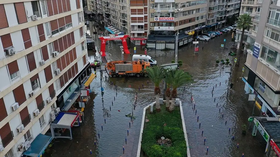 İzmir’de deniz taşkınlarını iklim değişikliğine bağlanmasına Meteoroloji Mühendisleri Odası tepki gözterdi!