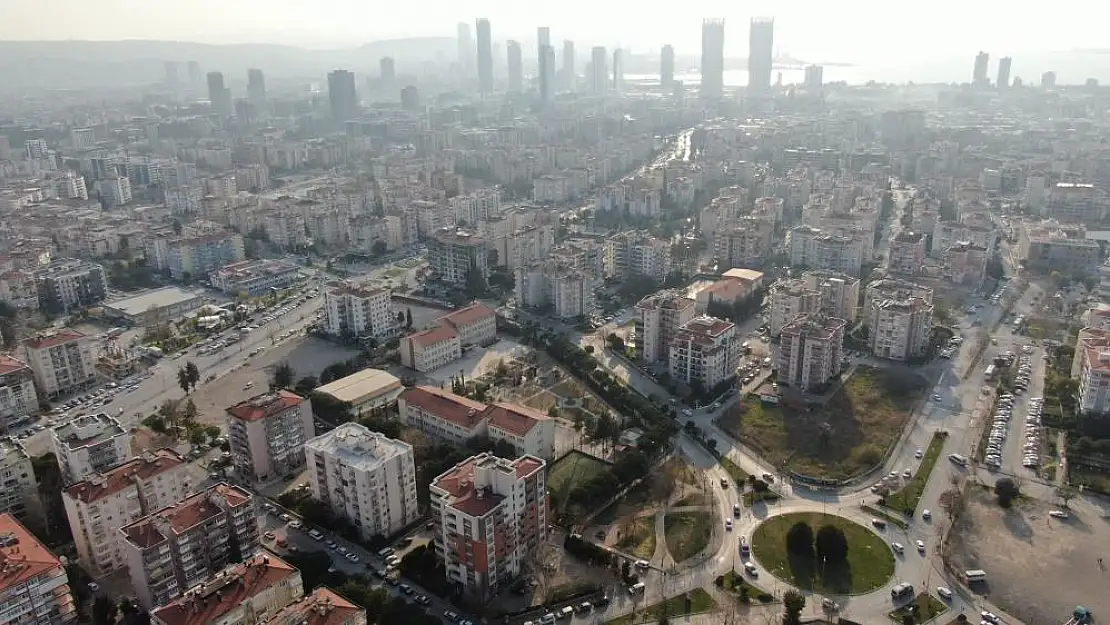 İzmir’de depremde ağır hasar alan binaların yıkımı tamamlandı