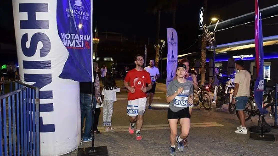 İzmir’de en kısa gecede koştular