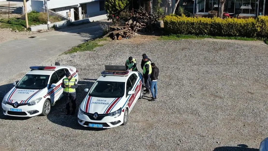 İzmir'de jandarmadan 'İHA'lı trafik denetimi