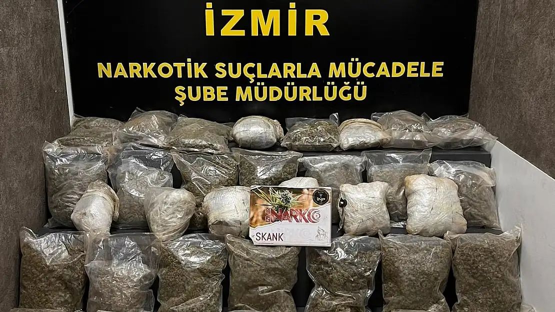 İzmir’de oto kurtarıcının içinde 19 kilogramın üzerinde uyuşturucu ele geçirildi