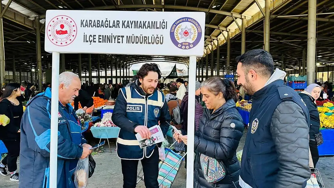 İzmir’de polis ekipleri vatandaşları KADES hakkında bilgilendirdi