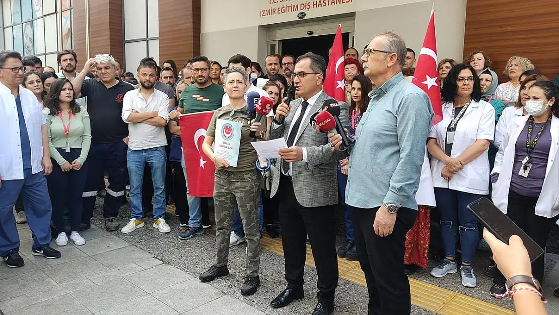 İzmir'de sağlık çalışanına şiddet olayı protesto edildi