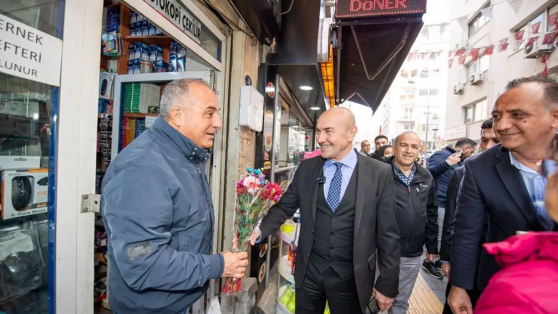 İzmir'de selzedelere ilk destek ödemesi yapıldı