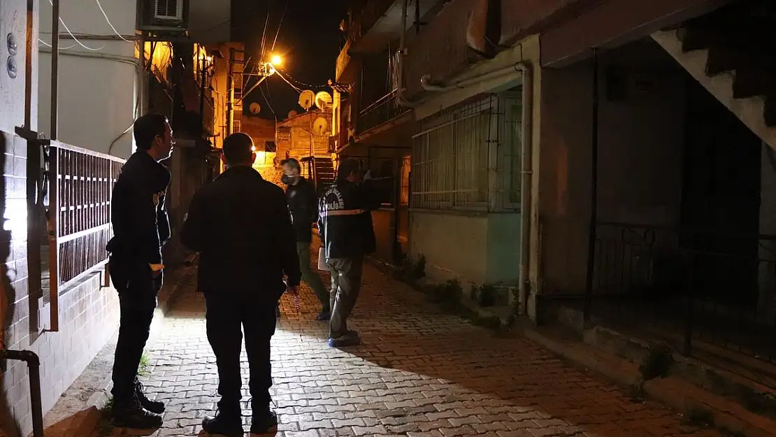 İzmir’de sır cinayet: Bıçakla yaralandı, hastanede hayatını kaybetti