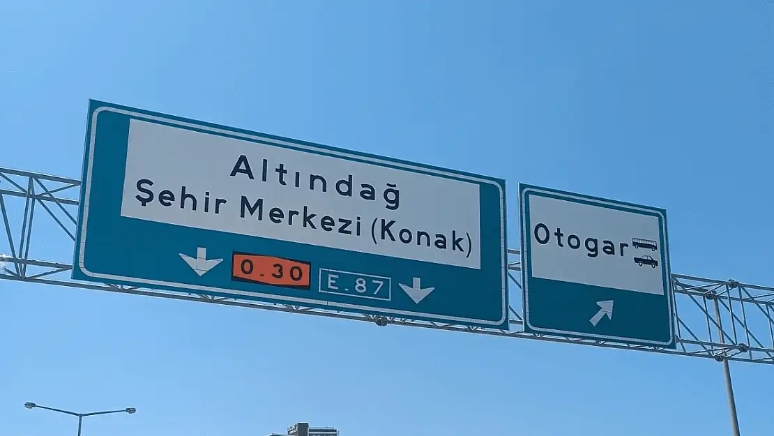 İzmir’de trafik işaretleri yenileniyor