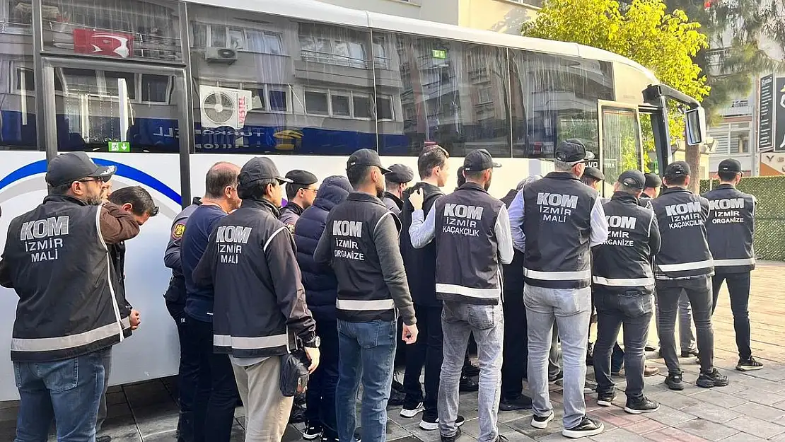 İzmir’deki FETÖ operasyonunda 28 kişi tutuklandı!