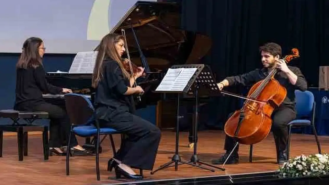 İzmir’den Fransa’ya müzik esintisi